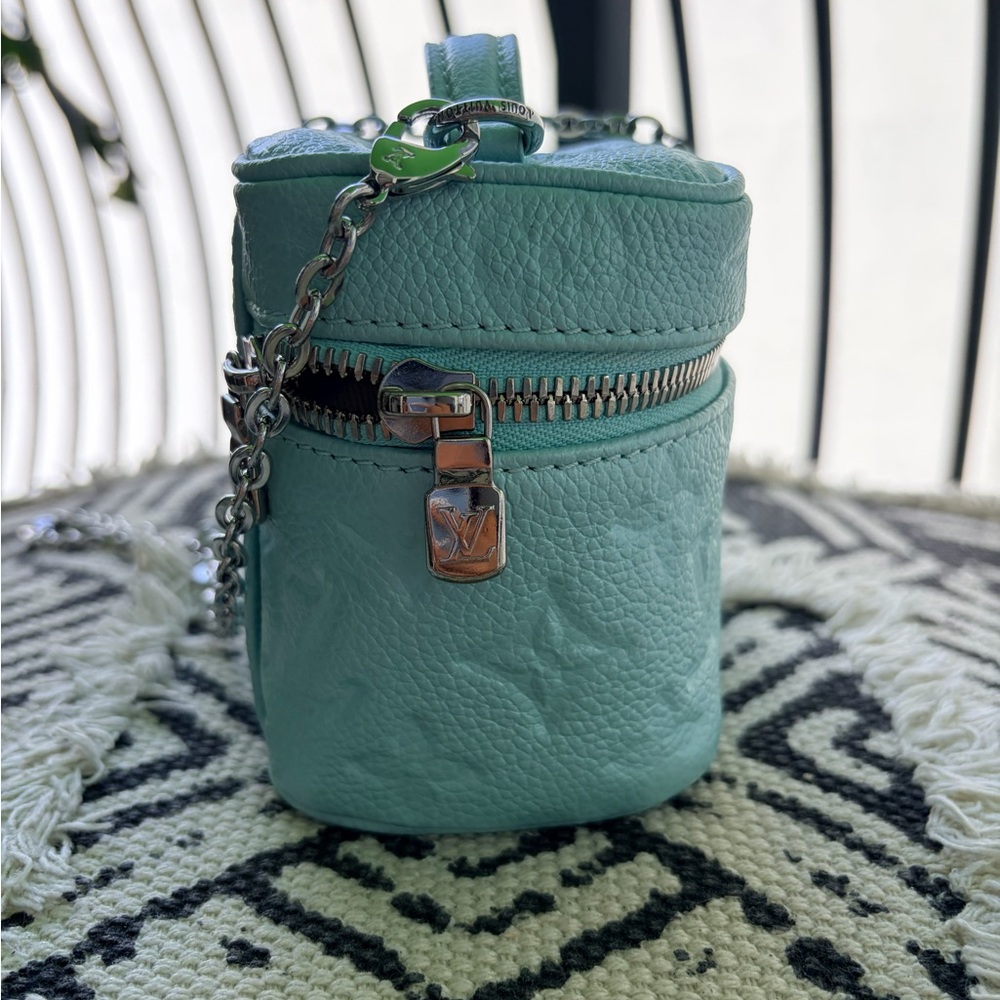 Louis Vuitton micro vanity Bag Pearly Lagoon Turquoise Color Rare Like New - Picture 3 of 10